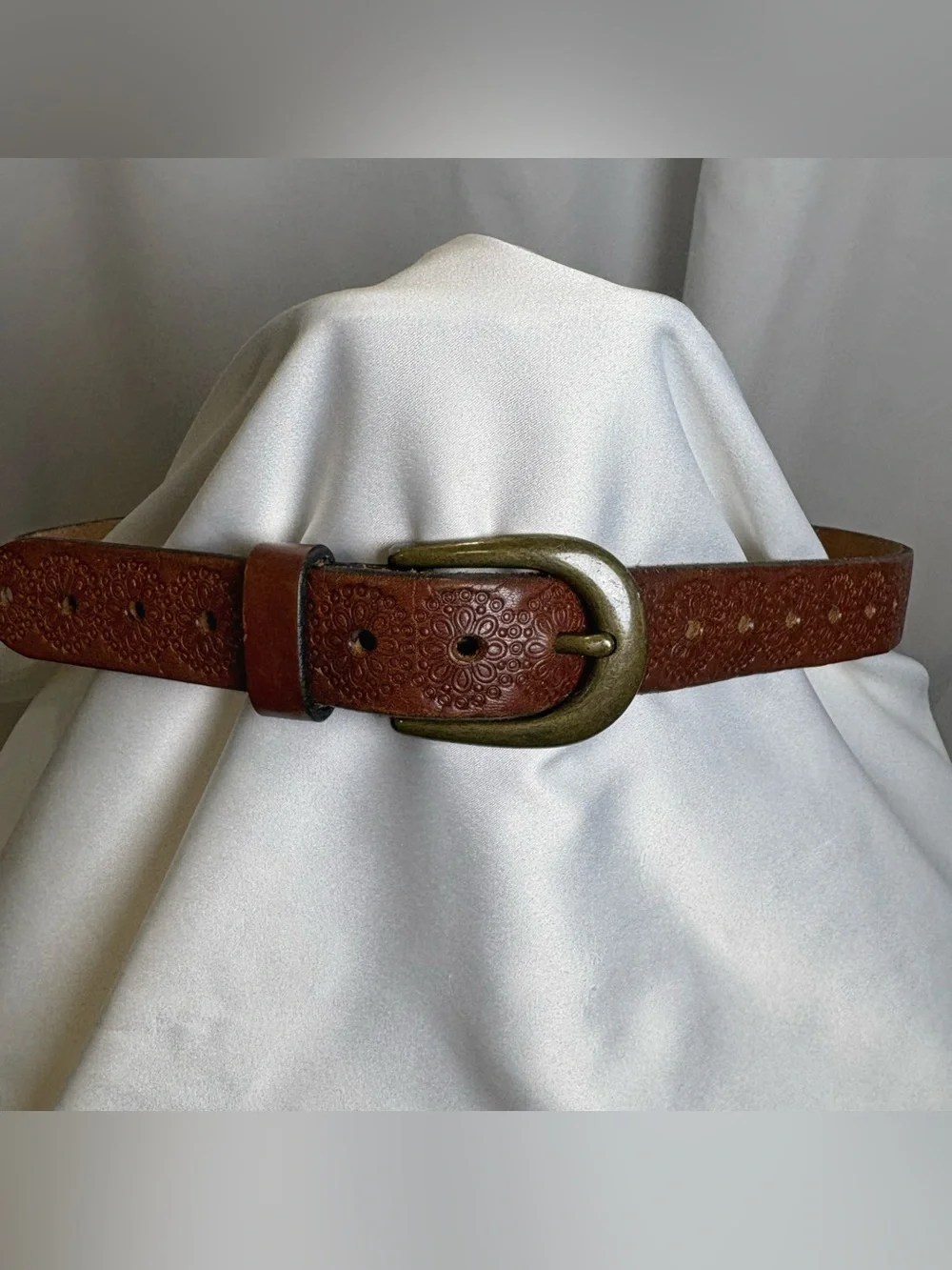 Fossil Brown Tooled Floral Leather Belt - Size Small - EUC